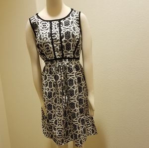 Motherhood Maternity Dress EUC Lace Print L